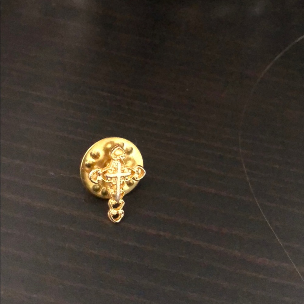 Cross pin